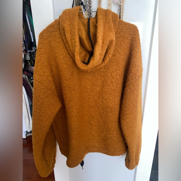 Forever 21. Woman’s zip up sweater with hood. - Picture 2 of 3